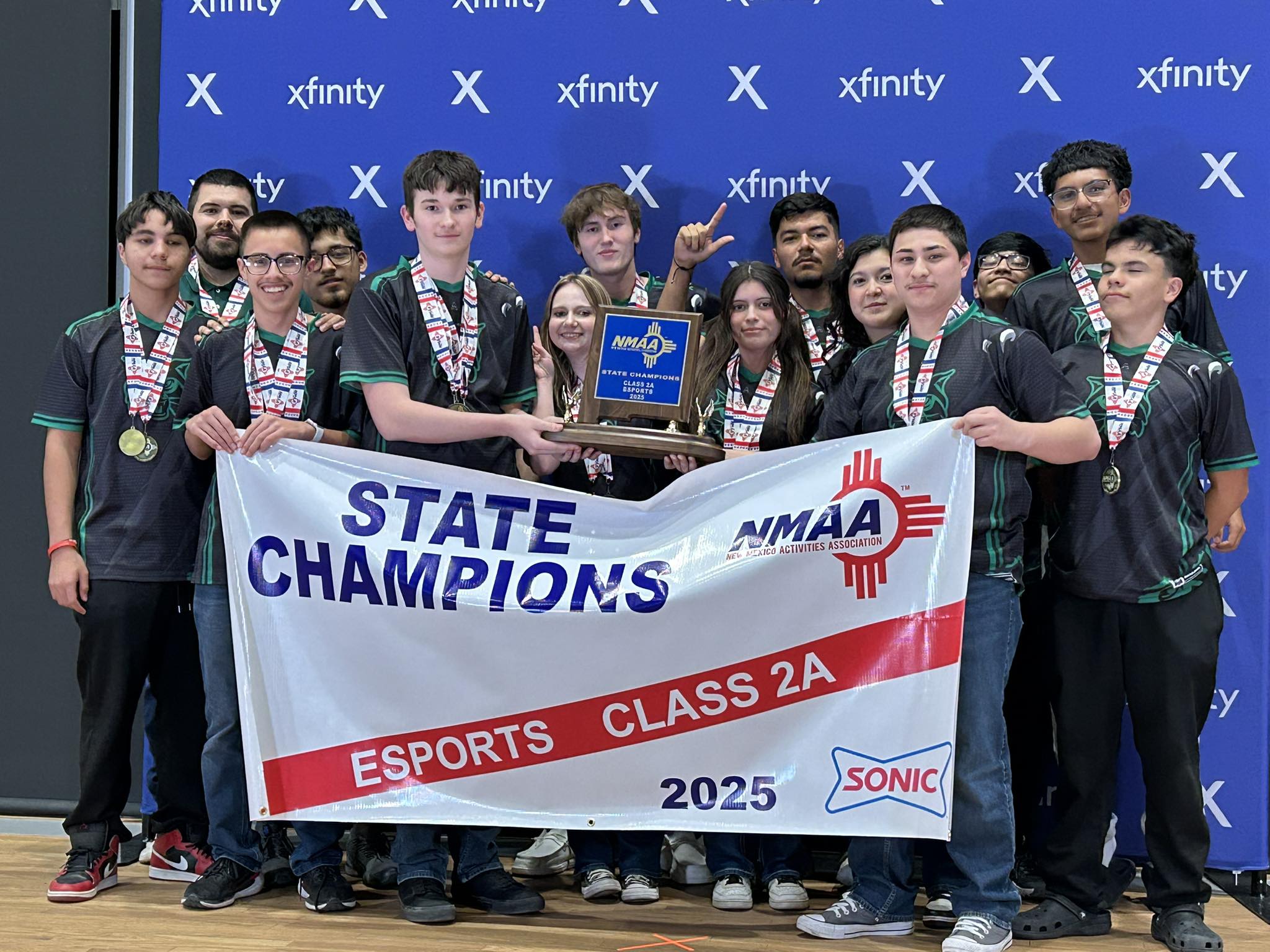 Group photo of the entire team at the 2025 NMAA State Championship